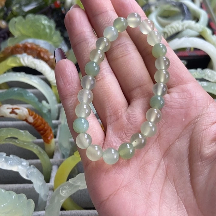 蛇纹石玉手串未镶嵌莹**