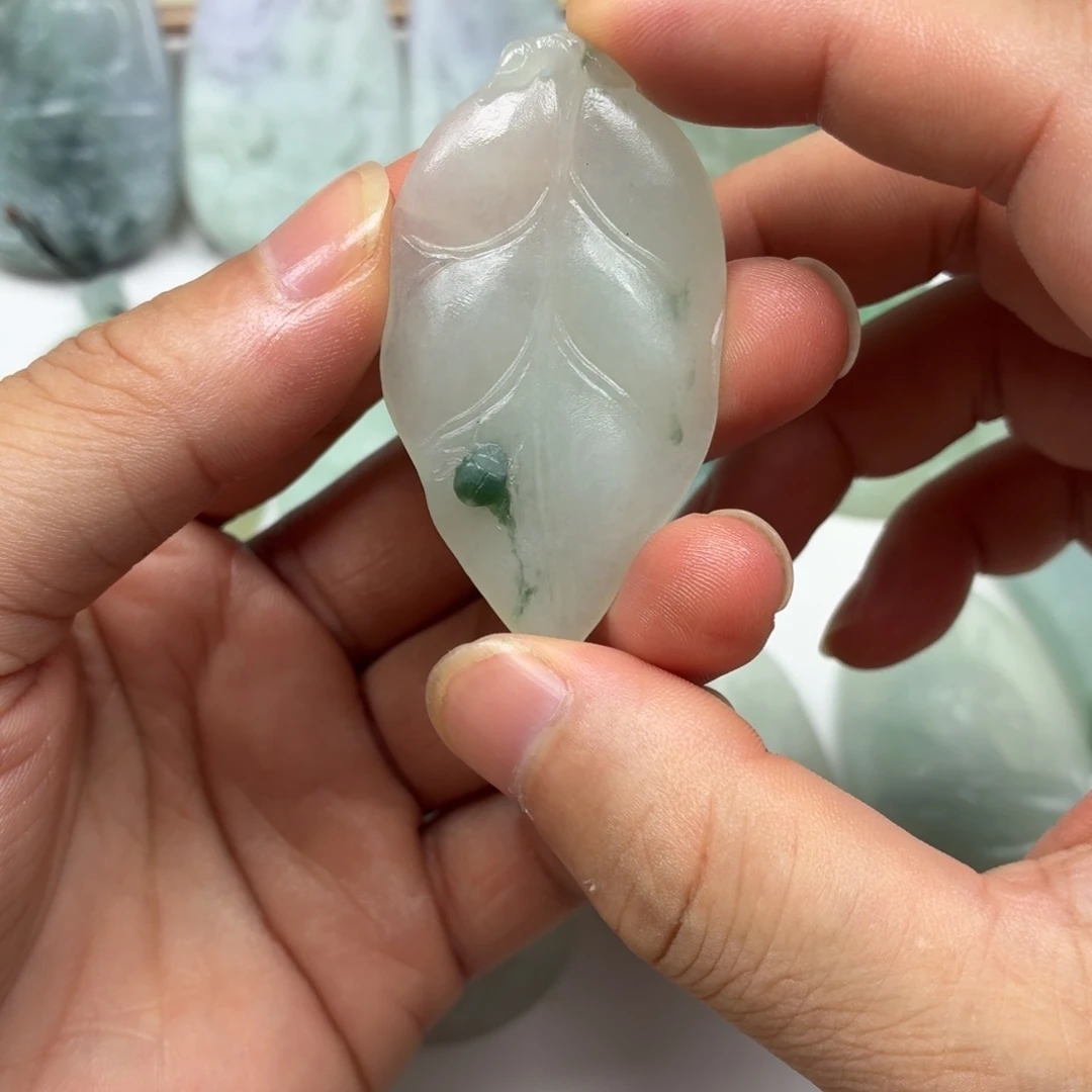 未镶嵌定制翡翠叶子