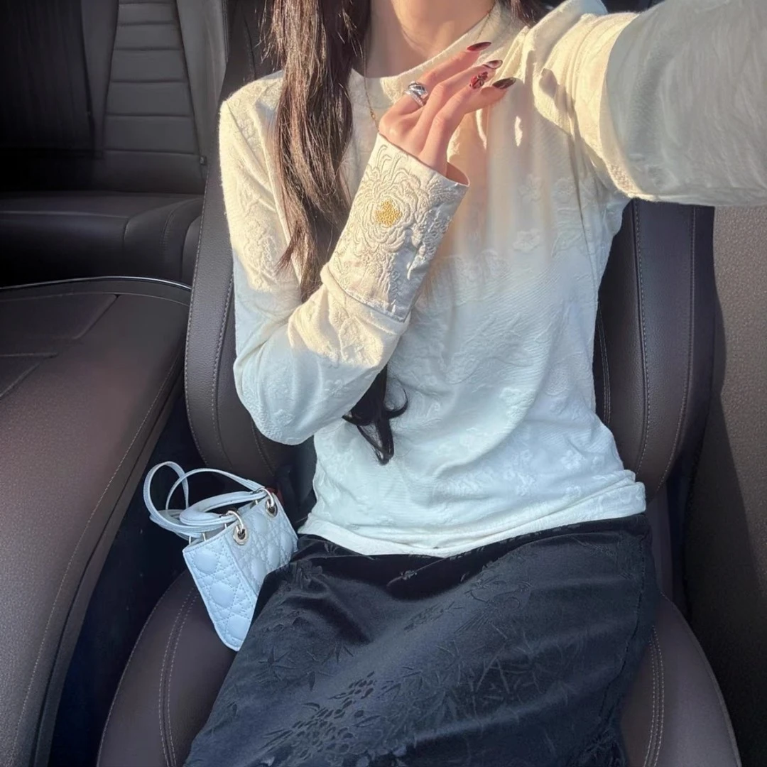 春季新中式国风圆领打底衫女网红气质百搭显瘦长袖T恤女上衣潮流