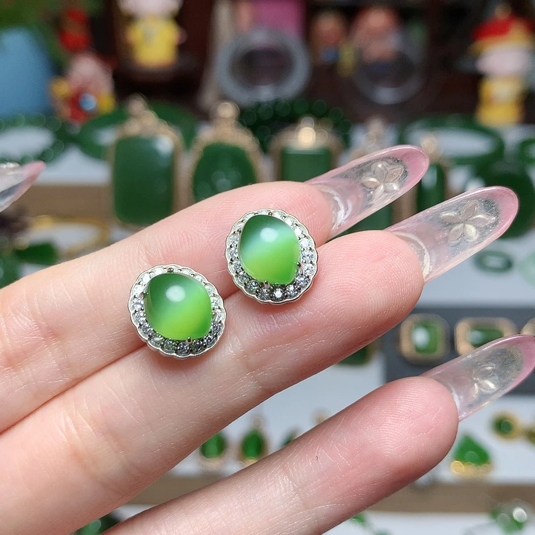 和田玉（碧玉）未镶嵌耳饰