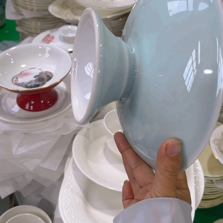 瓷片八寸果盘一个微瑕
