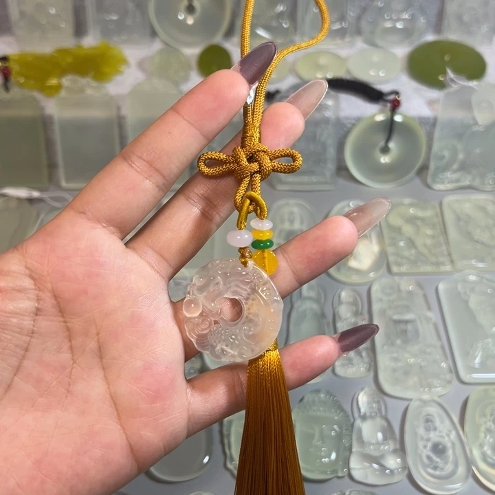 岫玉未镶嵌岫玉白冰挂件龙扣