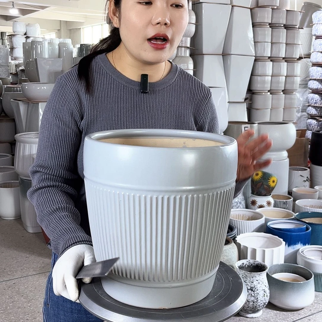 陶瓷口径24.5-26。浅灰