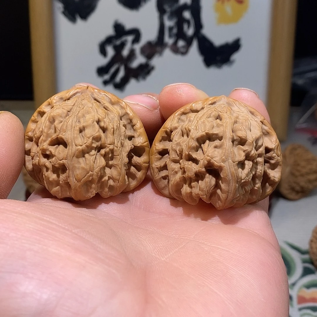 文玩核桃把件多****象46白狮子有修