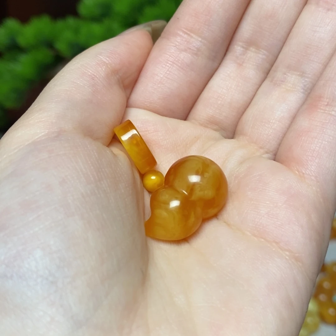【闪购商品】未镶嵌吊坠(不含链)蜜蜡滴流