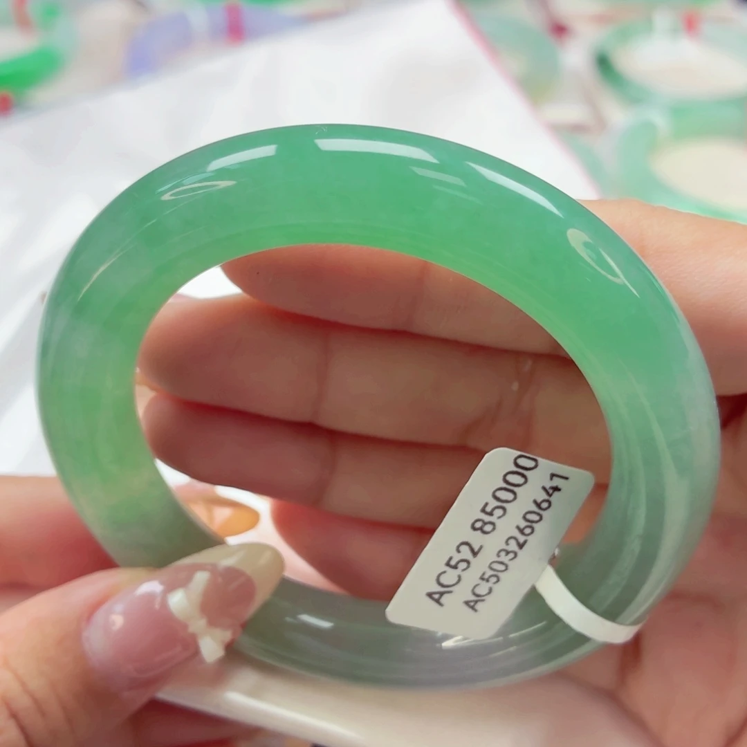 翡翠未镶嵌手镯（圆镯）68甜晴绿小胖圆53-22