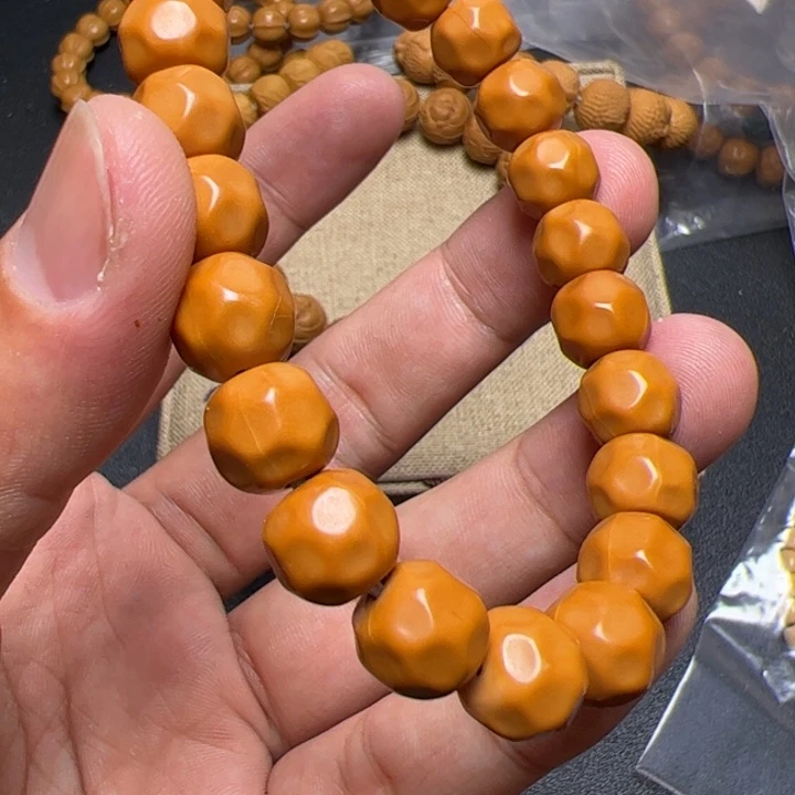 猴头核桃手串啦啦啦