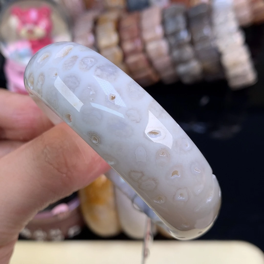 【闪购商品】颈饰未镶嵌硅化珊瑚（珊瑚玉）72号55.7圈奶酪共生