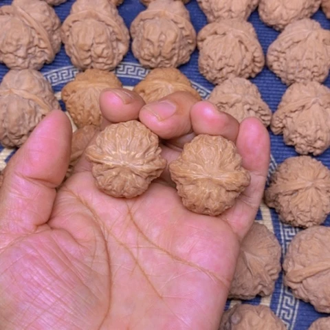 【闪购商品】吊坠文玩核桃黄铁锤33