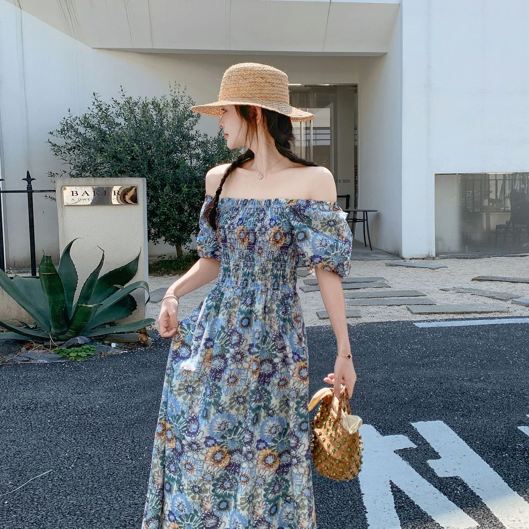 碎花法式复古方领连衣裙女2025夏季新款轻熟风显瘦减龄超好看长裙