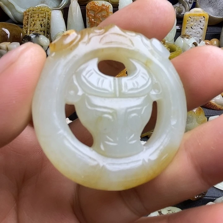 颈饰未镶嵌和田玉