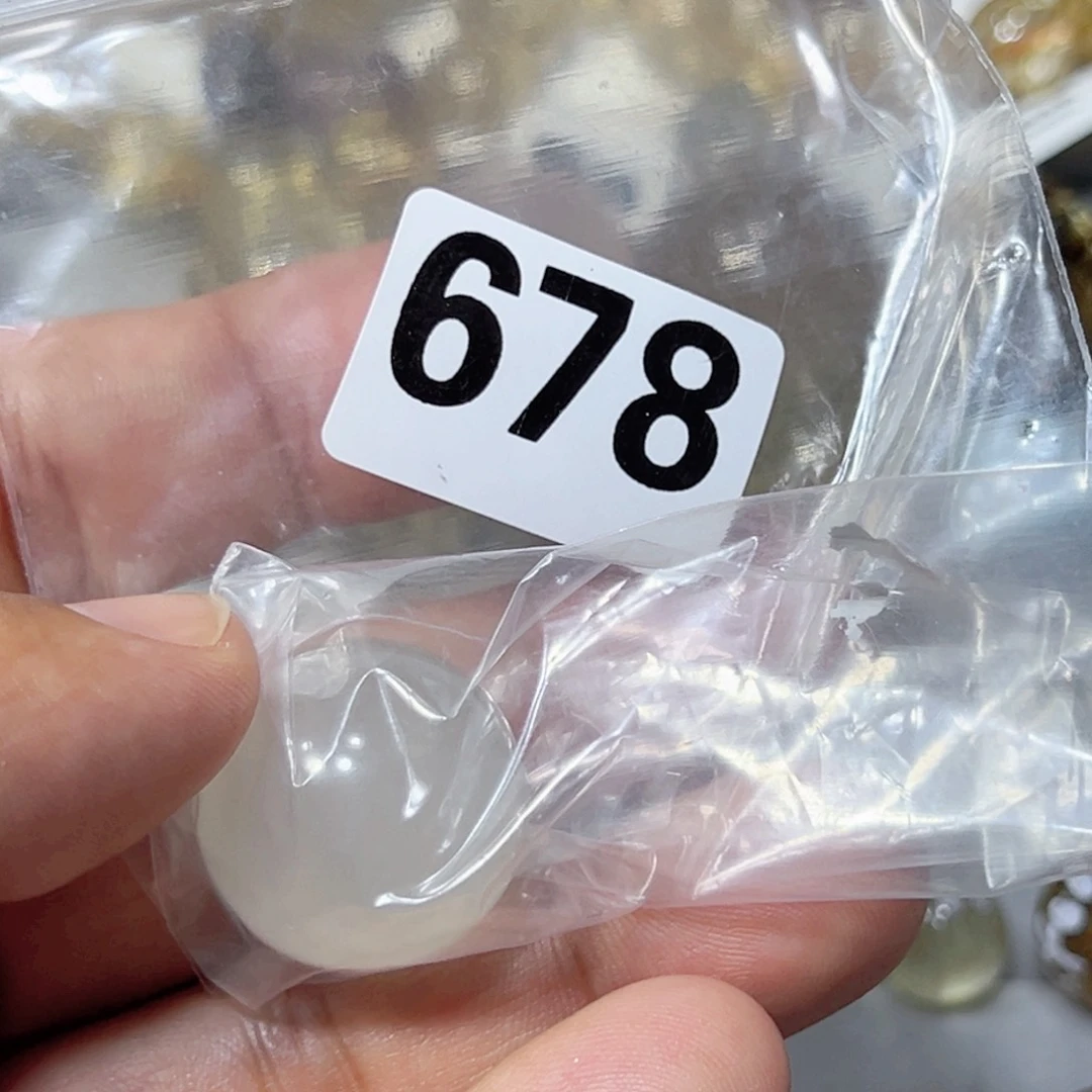 未镶嵌颈饰水晶?****?天然水晶