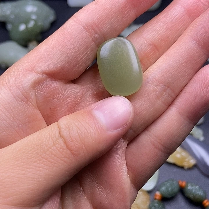 未镶嵌和田玉挂件