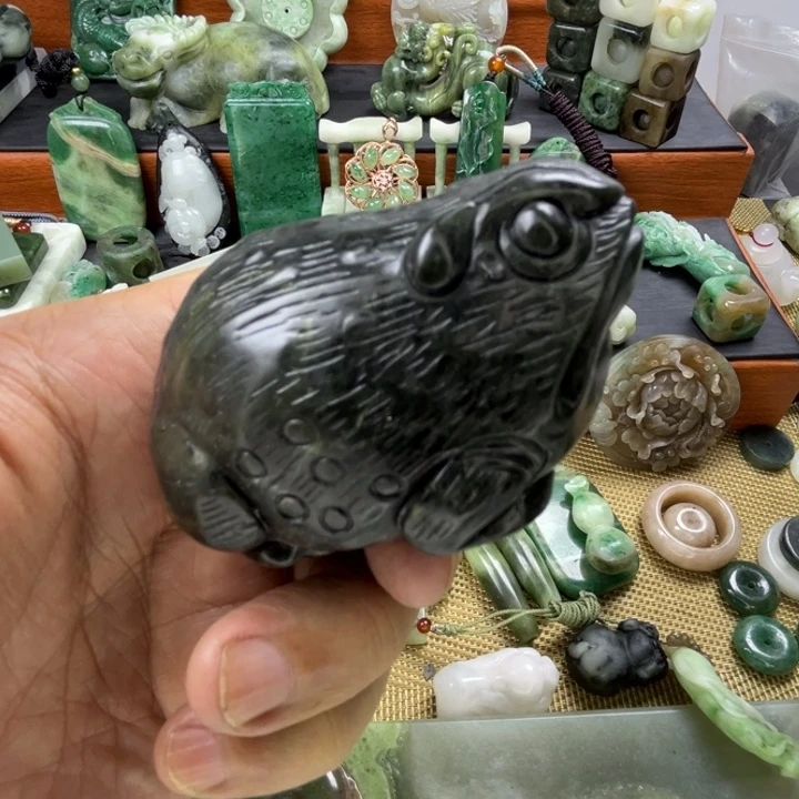 独山玉未镶嵌珠宝半成品