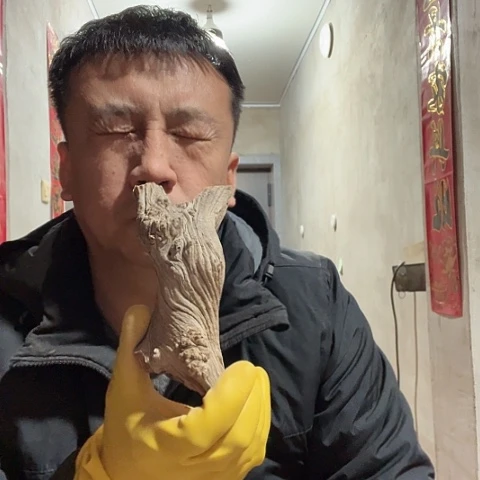 柏木岁**迹崖柏毛料的