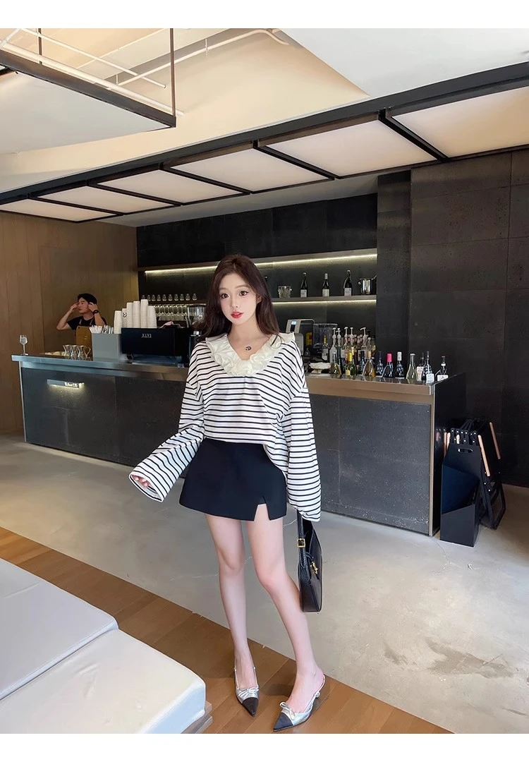 LT240150 秋季蕾丝V领宽松条纹长袖T短裤两件套