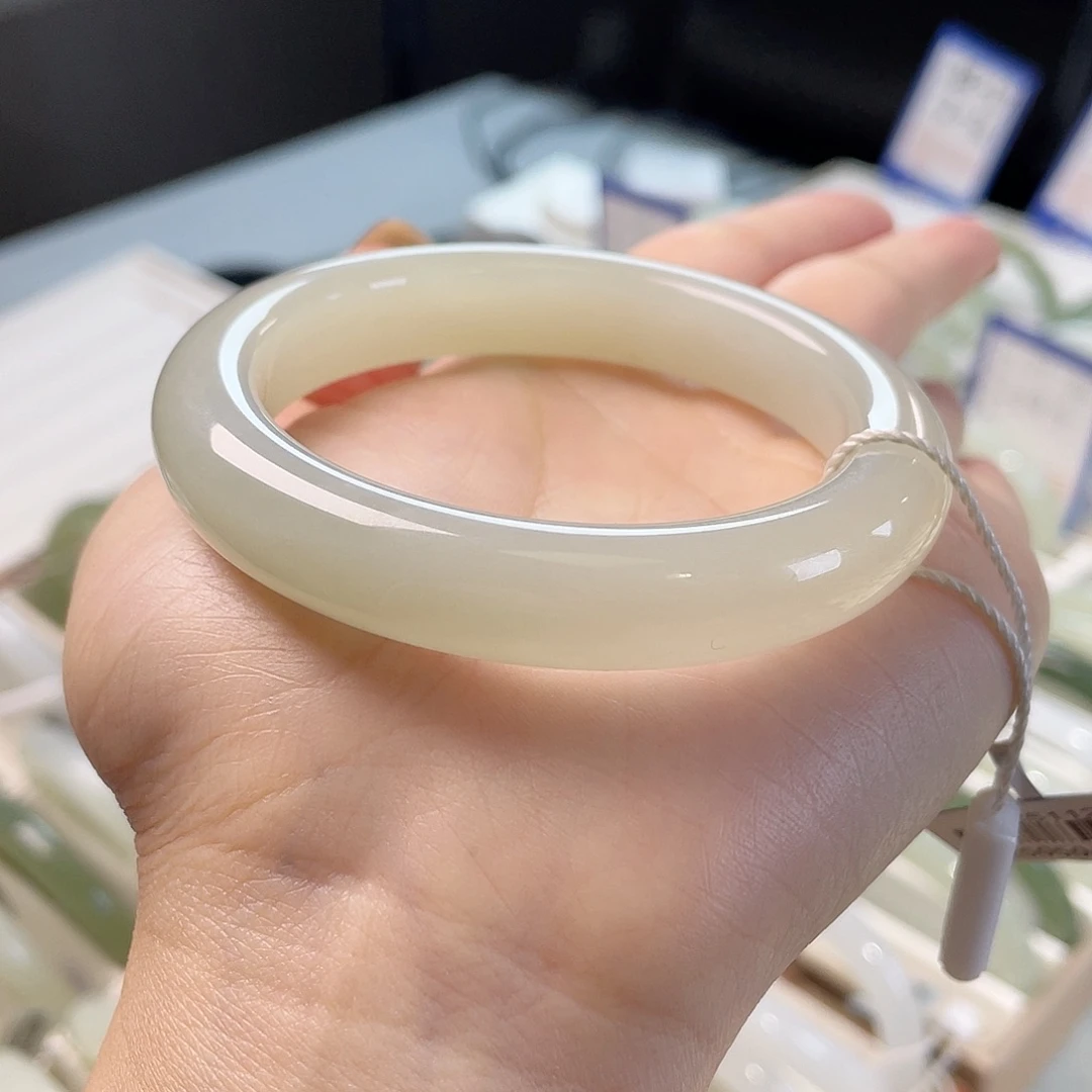 和田玉未镶嵌手镯冰胶葡萄肉 开播福利