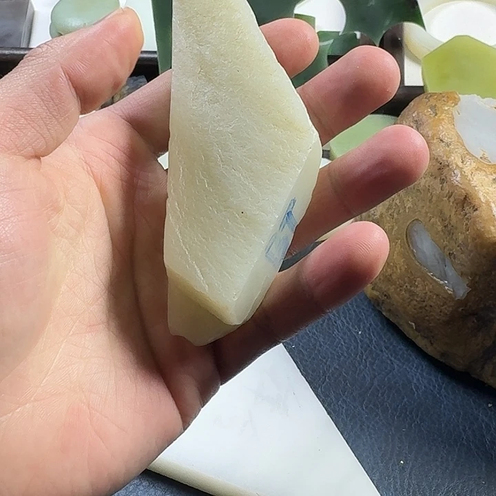 和田玉（糖玉）未镶嵌珠宝半成品