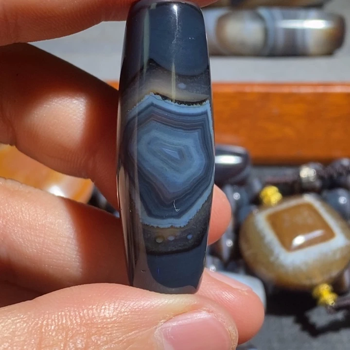 芝***芝玛瑙/玉髓未镶嵌颈饰