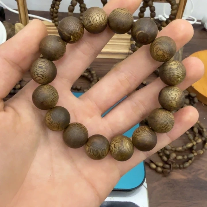 沉香碎屑沉香【奇香山】单圈圆珠1.4 多样性发一