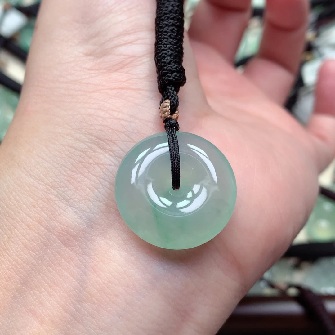 翡翠未镶嵌颈饰扣子