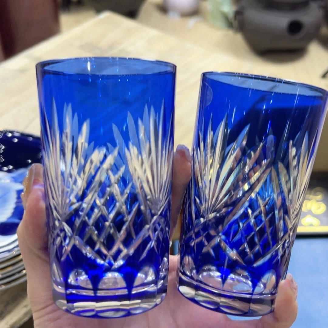 瓷片陶瓷和金属表面上