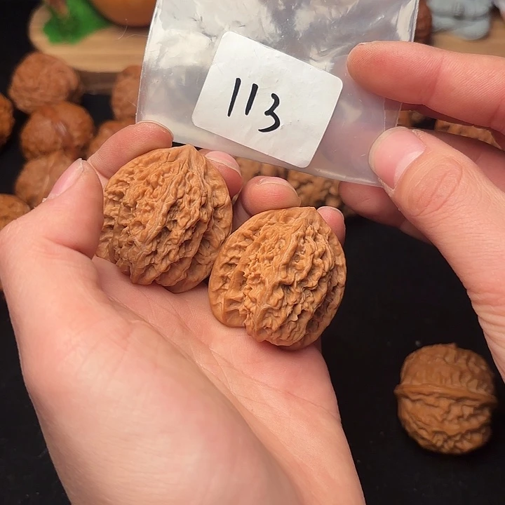 把件文玩核桃40 尺  霞云岭     113