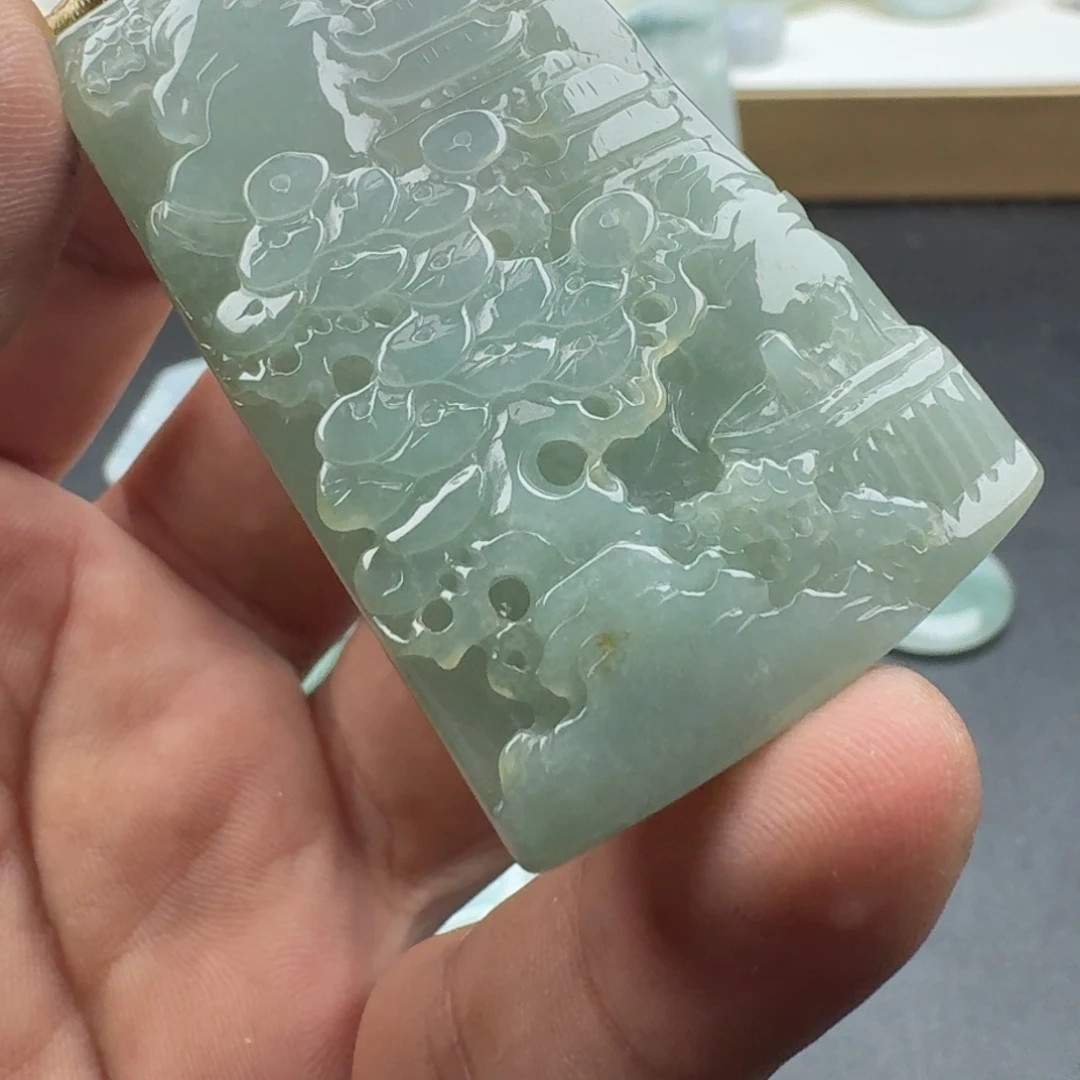 丶***卡翡翠未镶嵌颈饰天然缅甸A货翡翠