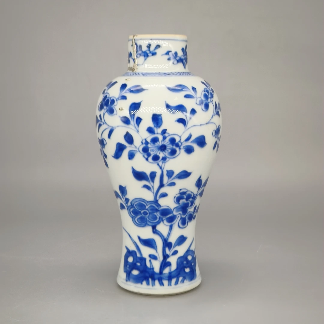 82508066*清康熙青花花卉纹瓶/瓷器八/江苏省文物总店/J