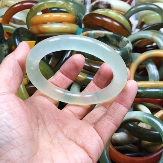 蛇纹石玉手镯未镶嵌壞*头