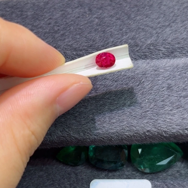 裸石未镶嵌红宝石1.04ct强荧光