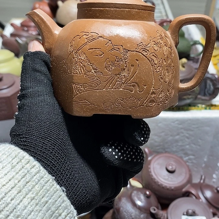 紫砂茶壶微瑕微笑