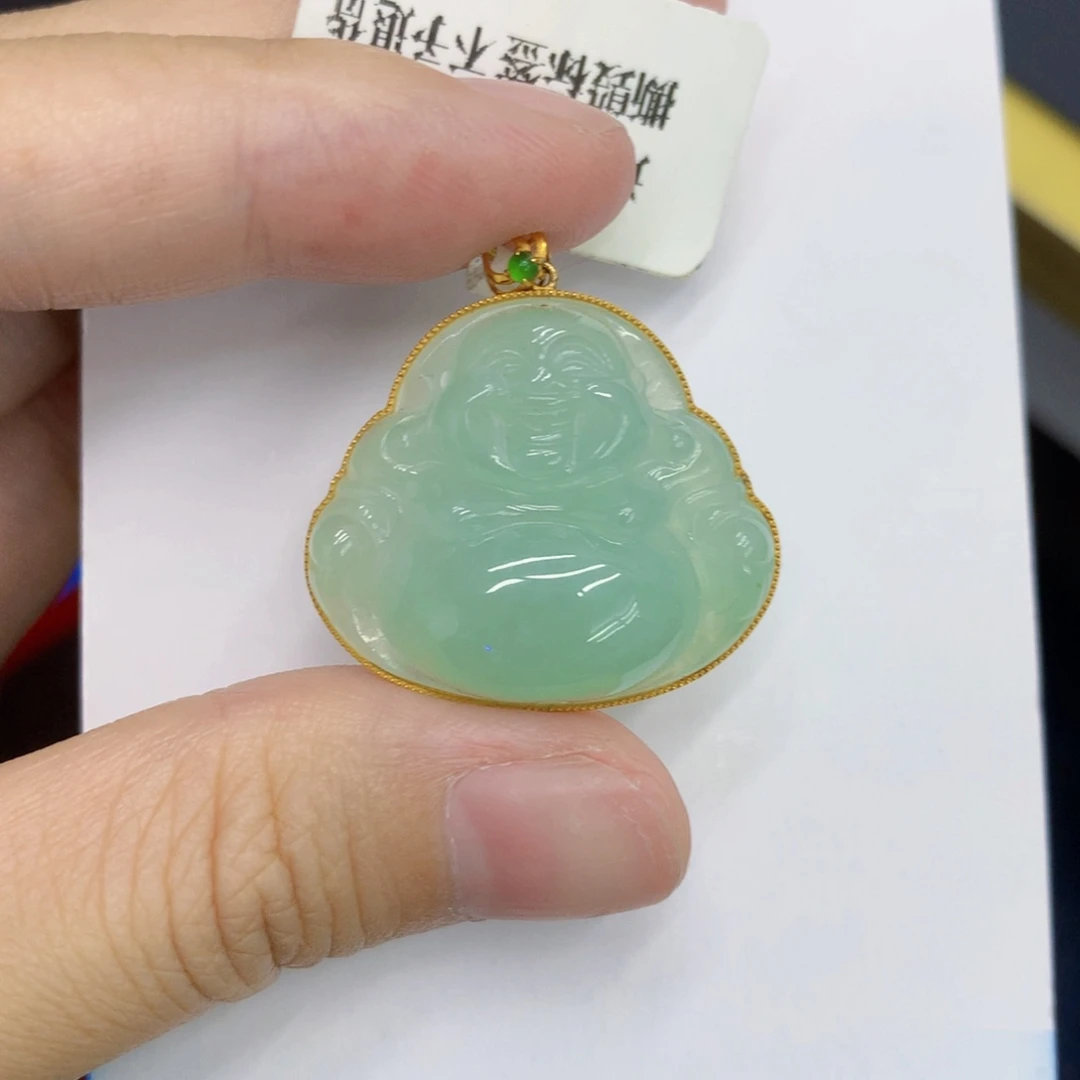 翡翠18K金镶嵌颈饰翡翠