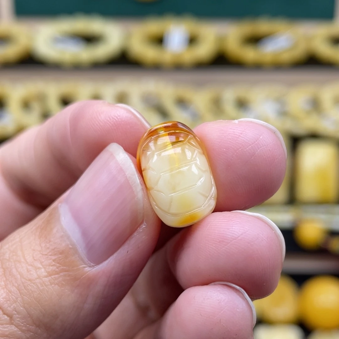 琥珀裸石未镶嵌琥珀蜜蜡