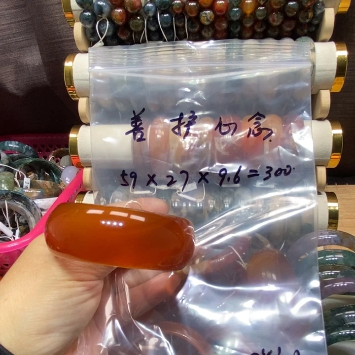 手镯玛瑙/玉髓未镶嵌善护心念 59口  刘