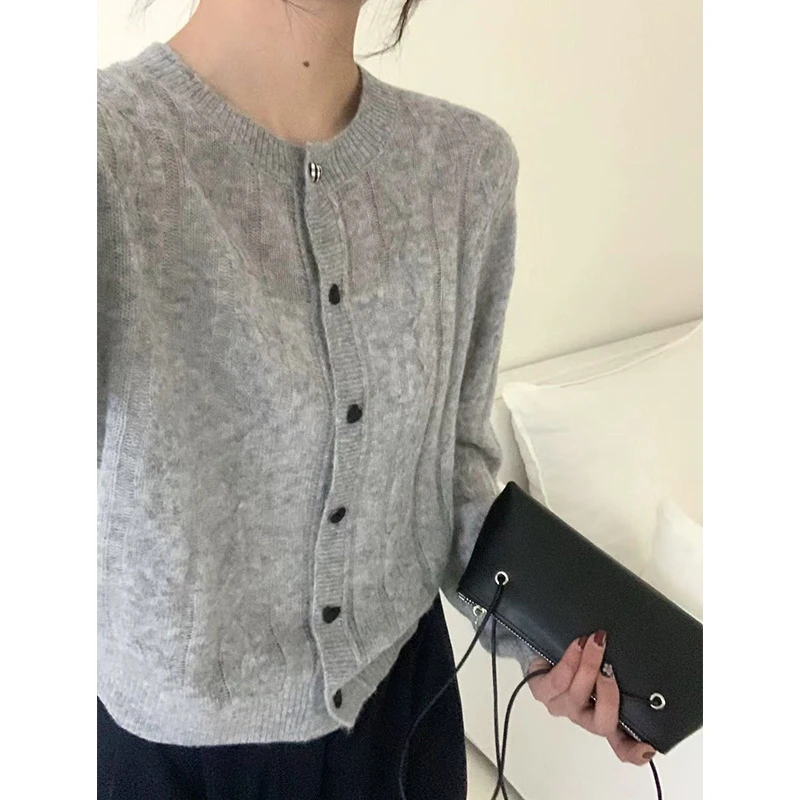 【麻花丝绒爱心扣】巨好看！欧若风春装气质时尚百搭圆领针织外套女