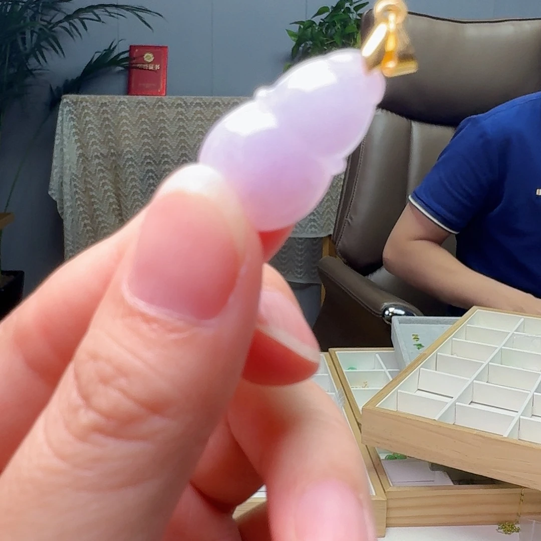 吊坠(不含链)未镶嵌翡翠天然