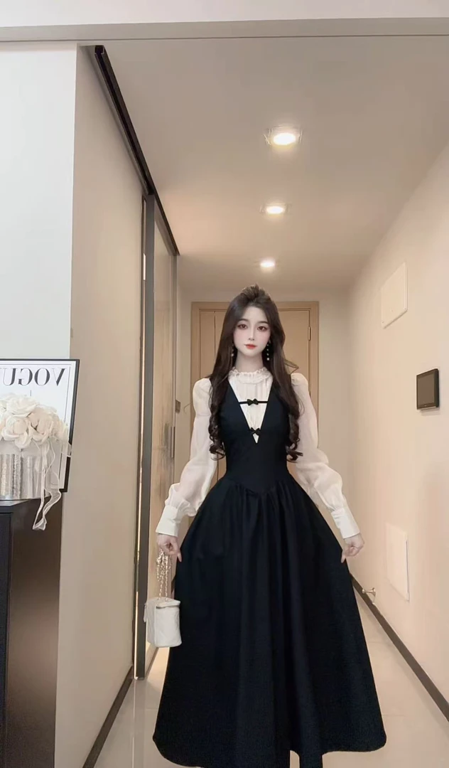 秋季新款法式气质甜美千金风小众设计简约假两件连衣裙