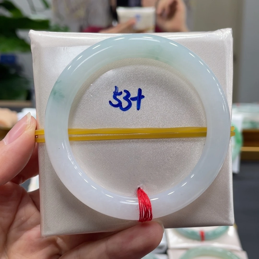 翡翠未镶嵌手镯翡翠