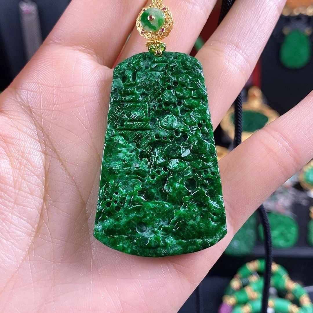 翡翠未镶嵌颈饰吊坠