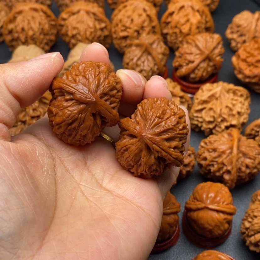 【闪购商品】文玩核桃把件异形