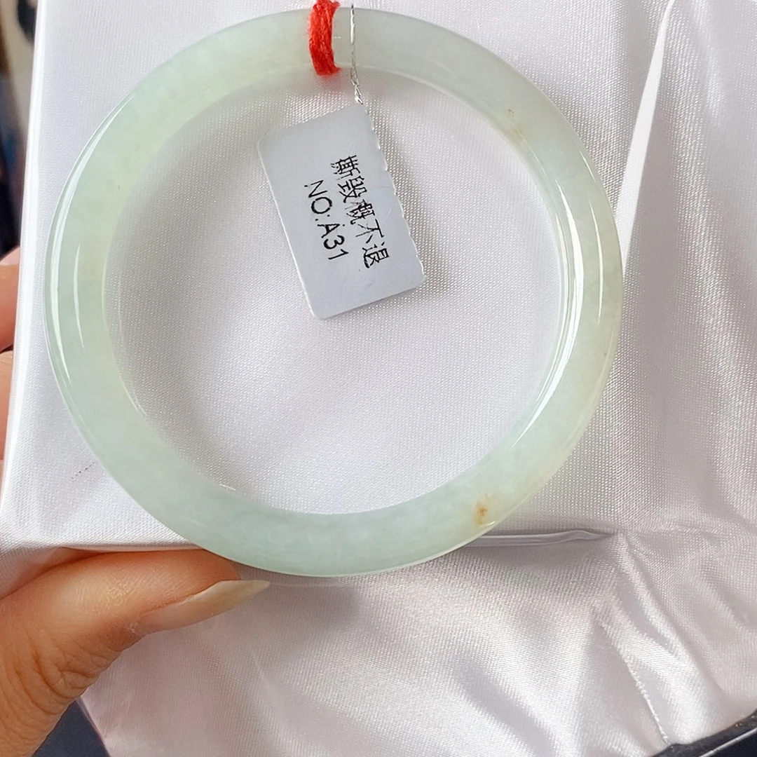 未镶嵌手镯翡翠手镯