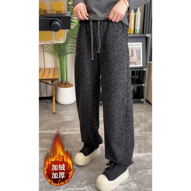 Aimeerosa/艾洛莎2025年秋冬加绒豹纹印花休闲裤女显瘦窄版阔腿裤