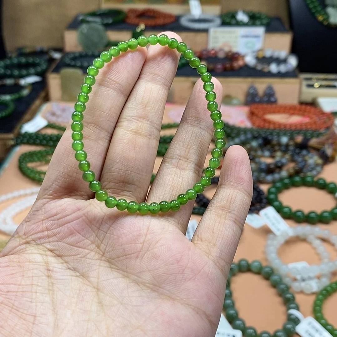 和田玉（碧玉）未镶嵌颈饰4mm果绿