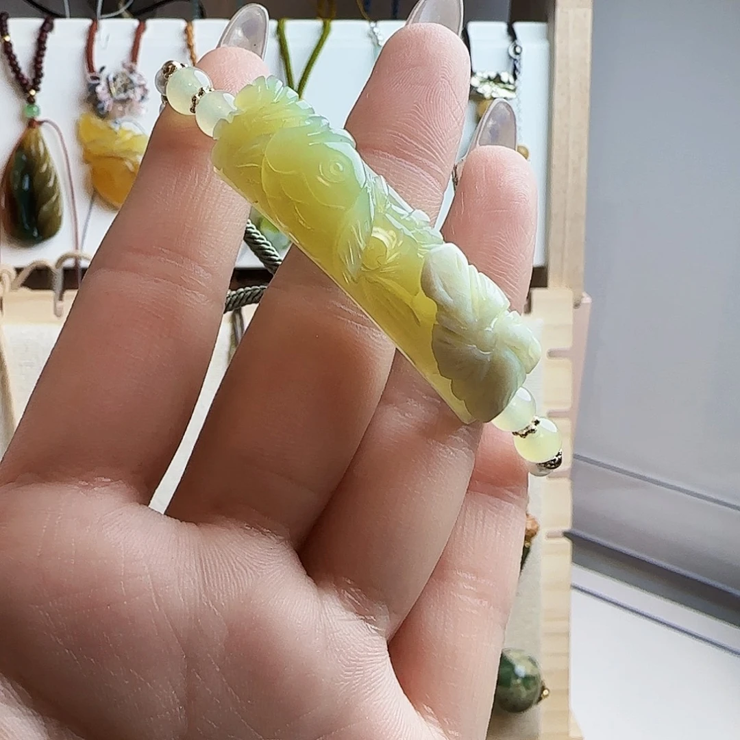 方***寸蛇纹石玉合金颈饰
