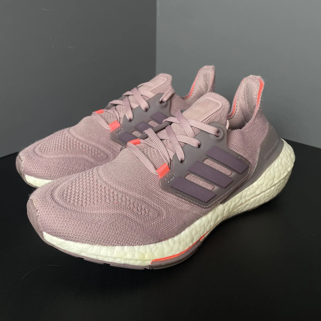 95新 maje 37码 UItraBoost 22 经典UB 跑鞋 无盒