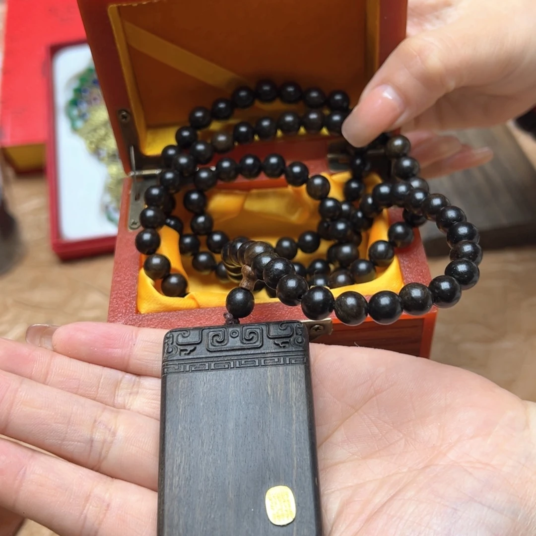 大叶紫檀（黑酸枝木类）