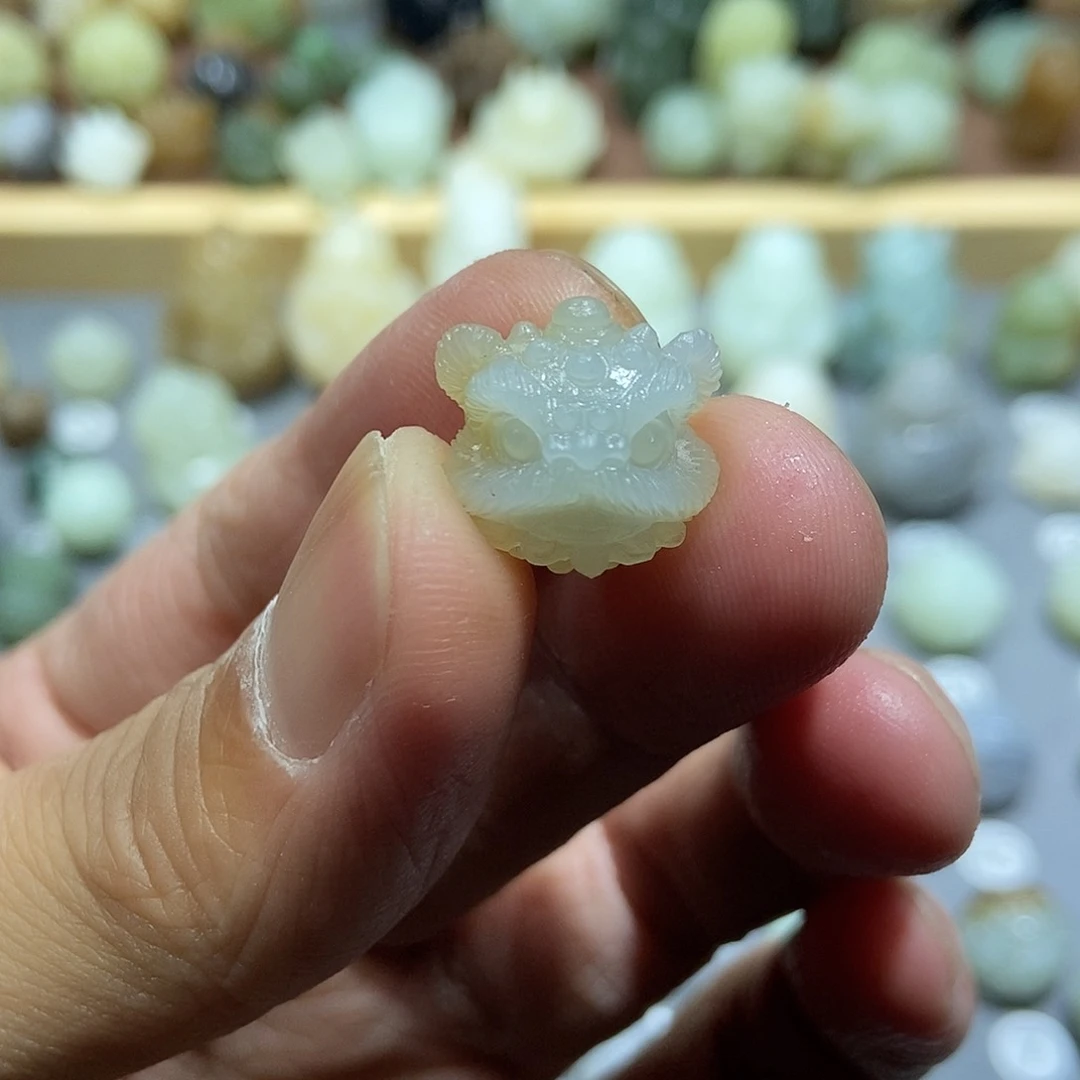 和田玉未镶嵌颈饰定制