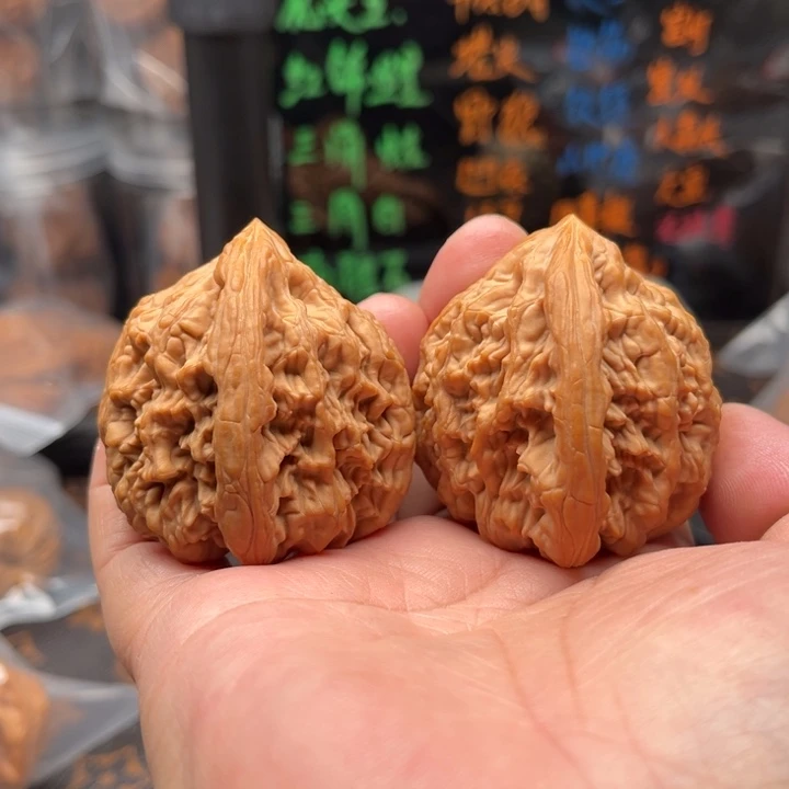 文玩核桃把件蓟县虎头王