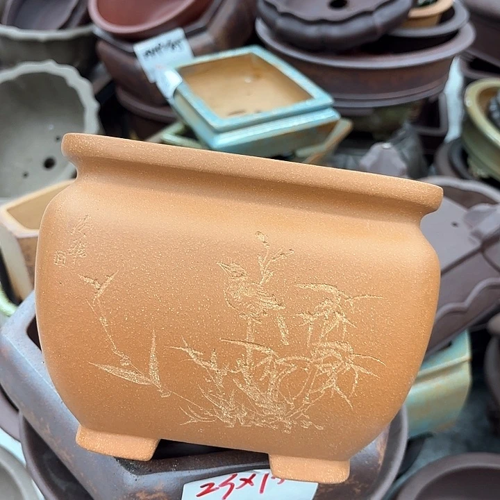 紫砂花盆紫砂的颜色很好看